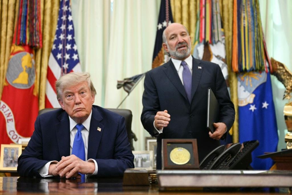 Before Xi Jinping's Visit to the US, America and China Trade Fierce Countermeasures — Trump's Latest Move: 15% Tariff on Polysilicon Imports
