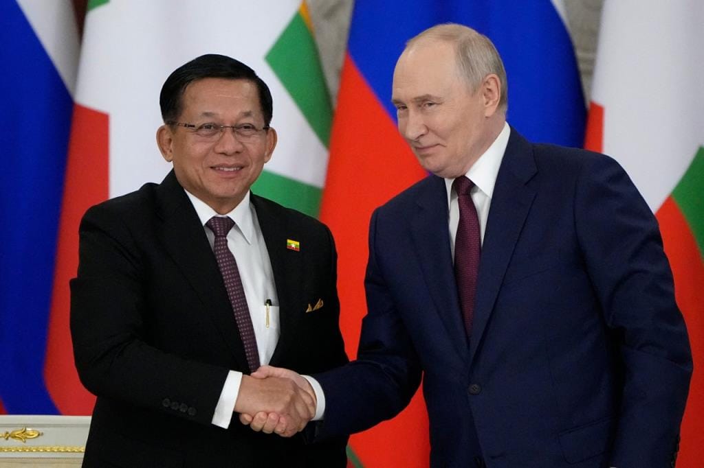Putin Speaks at Length on Long-Standing Ties with Myanmar, Declares Readiness to Cooperate on Offshore Energy Exploration and LNG Exports