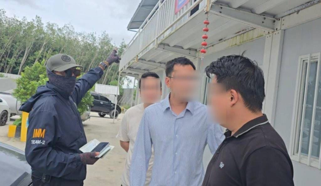 Immigration Division 3 investigators raid Chinese-capital construction site, arrest 5 illegal workers on 3 charges, push to prosecute employer