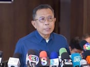 'Suphachai' fires back at 'Sathit': if a thief puts a gun to an MP's head and tells him to bow down, then by all means bow down