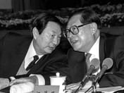 Hidden tension surfaces beneath the silence! As China holds memorial ceremonies for Jiang Zemin and Zhu Rongji, two towering figures of the reform era