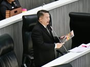 "Dr. Prem" dissects Thai PBS in Senate chamber, questions whether 2-billion-baht annual budget is worthwhile, raises issue of executives claiming flat-rate car allowances while using pool vehicles, eyes specific-method procurement for outsourced programme production