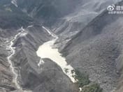 Tense! Rescue teams at China-Nepal border temporarily halt operations over fears of "debris lake" the size of 1,000 Olympic swimming pools bursting