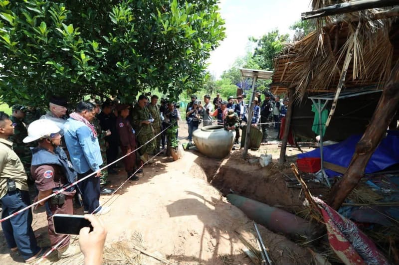Cambodia Cites Evidence of 'Bomb Craters and Ruined Temples' to Show Thailand Attacked Khmer Territory, Confident International Community Will Rely on the Facts