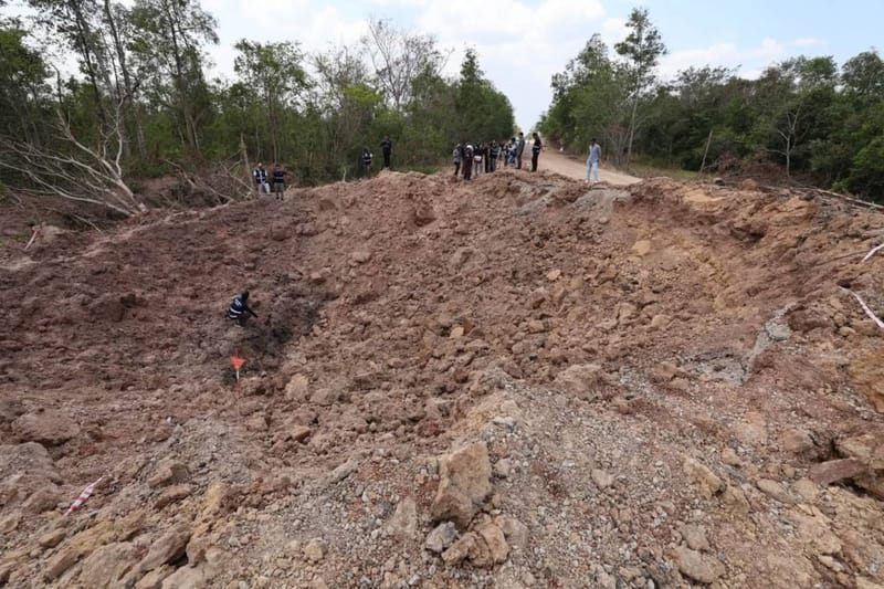 Cambodia Cites Evidence of 'Bomb Craters and Ruined Temples' to Show Thailand Attacked Khmer Territory, Confident International Community Will Rely on the Facts
