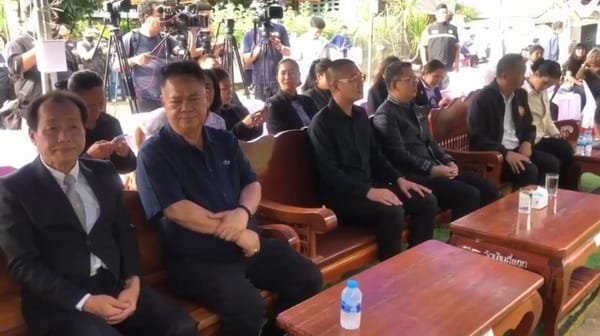 (Video) Tears Flow! Thousands of Relatives and Fans Receive the Body of "Hlun Solo" — Grandmother Quietly Shuts Herself Away, Cannot Bear to Look at Her Grandson, Devastated He Left So Soon