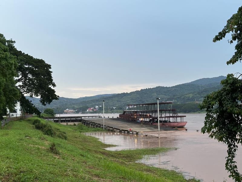 Mekong River Rising Along Entire Golden Triangle Basin! Water Surpasses Surveillance Level from Chiang Saen to Wiang Kaen — "Pha Than Shrine" Already Moved Ashore