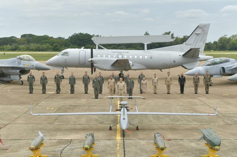 'Anutin' flies personal jet with F-16 escort to Wing 1, delivers 5-point policy to sharpen the Air Force's teeth, receives F-16 patch with call sign 'Mickey'