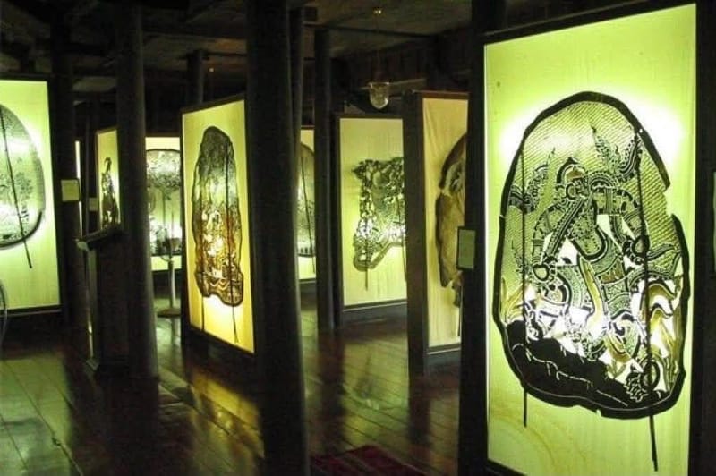 Get to Know "Wat Khanon Shadow Puppet Theatre" Before Visiting the National Cultural Festival "Si San Thai"