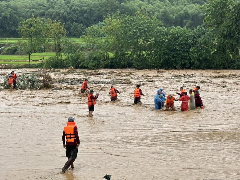 Death toll from flooding in Pua and Tha Wang Pha rises to 2; over 8,000 households and 16,000 people affected