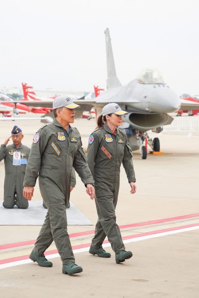 History Made! The World's First "Queen Pilot" Flies a Fighter Jet