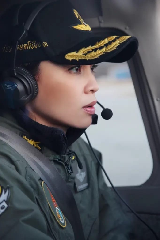 History Made! The World's First "Queen Pilot" Flies a Fighter Jet