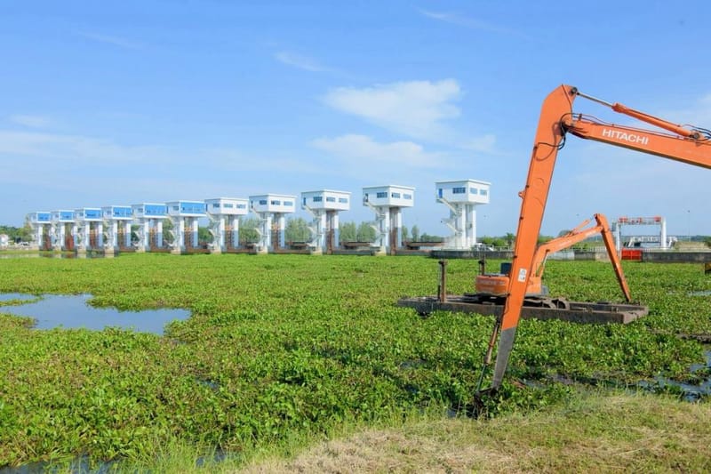 "Witthaya" orders nationwide push to eradicate water hyacinth, clear waterways, and boost water management efficiency simultaneously across the country