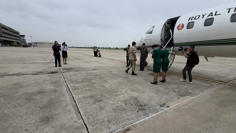 PM Holds Emergency Security Meeting After Surge of Unrest in Deep South, Before Flying to Nan and Ubon Ratchathani to Monitor Floods and Visit Soldiers Injured in Mine-Clearing Operation