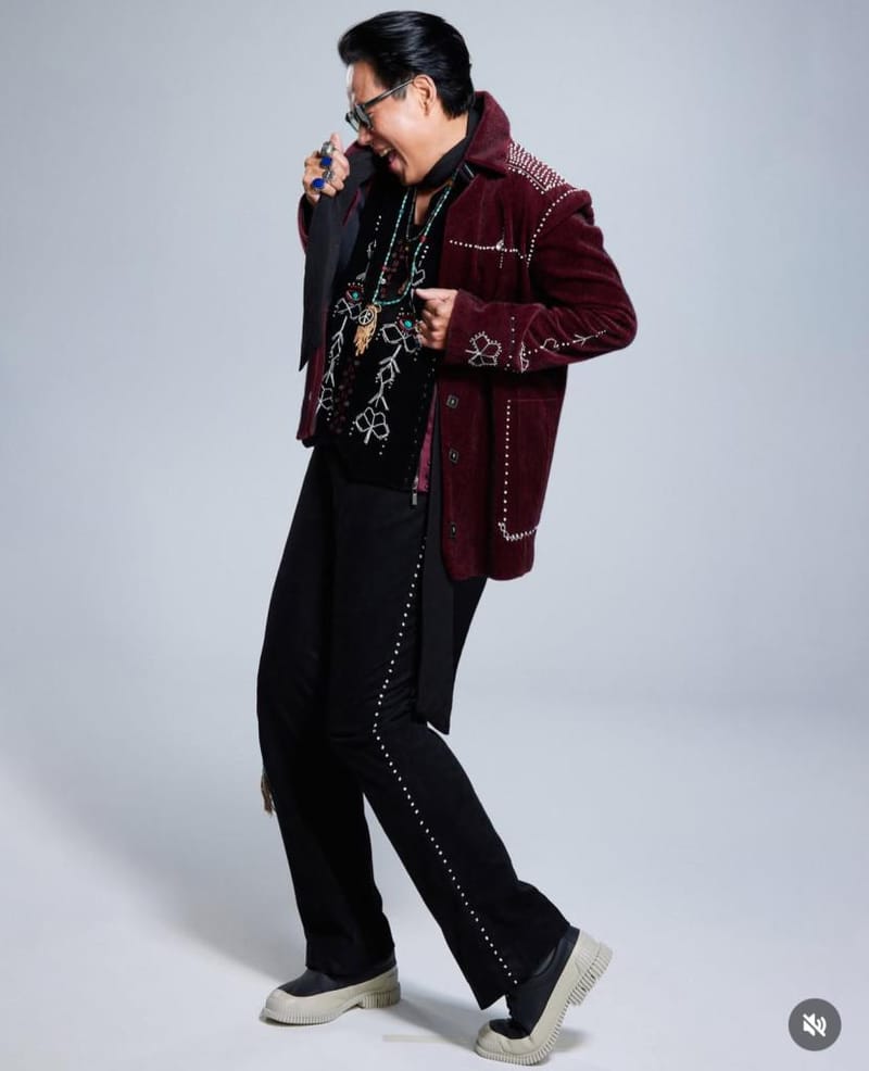 Bird Thongchai's manager announces no concert this year, posts photos of the singer traveling and making merit — fans say they'll wait as long as it takes