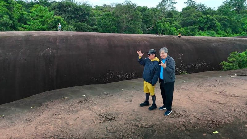 Bird Thongchai's manager announces no concert this year, posts photos of the singer traveling and making merit — fans say they'll wait as long as it takes
