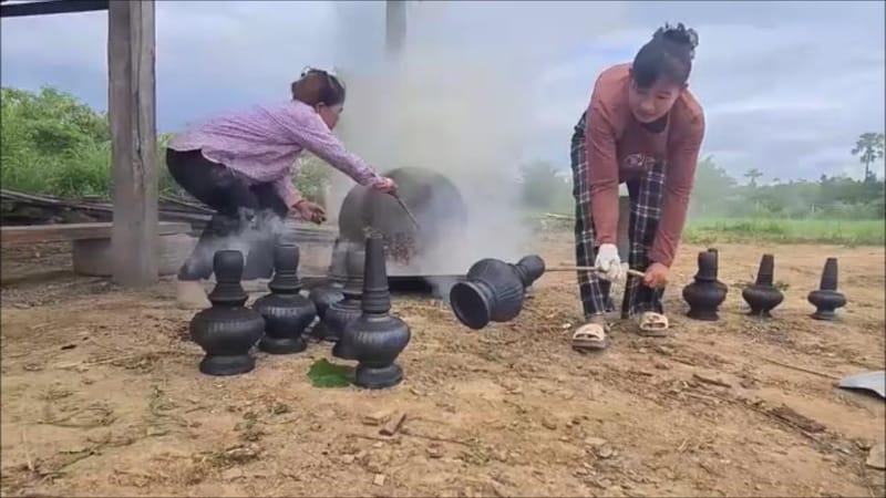 Clip Points the Way to Survival for 'Lampang Ceramics' — If It Stops at Just the 'Rooster Bowl', It's Over; Can't Compete with China! Must Revive Its '700-Year Earthenware' Roots