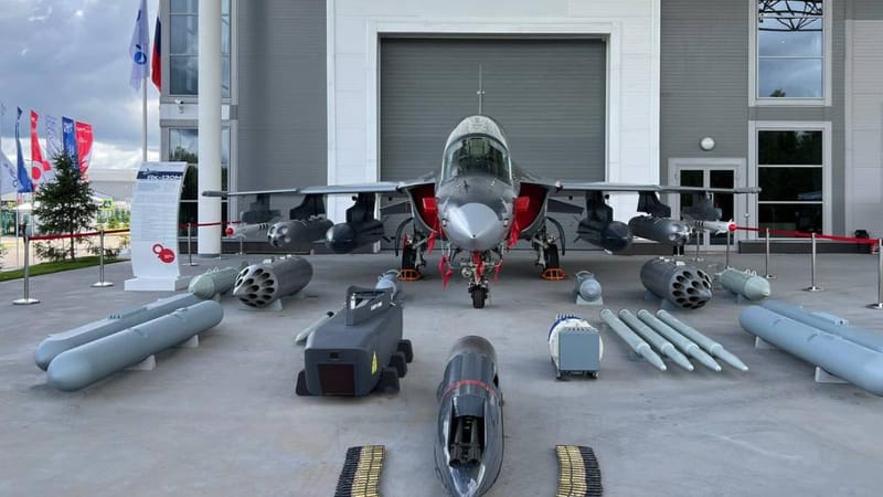 Vietnam Becomes the "First Customer" to Purchase Russia's New Yak-130M Light Fighter Jet