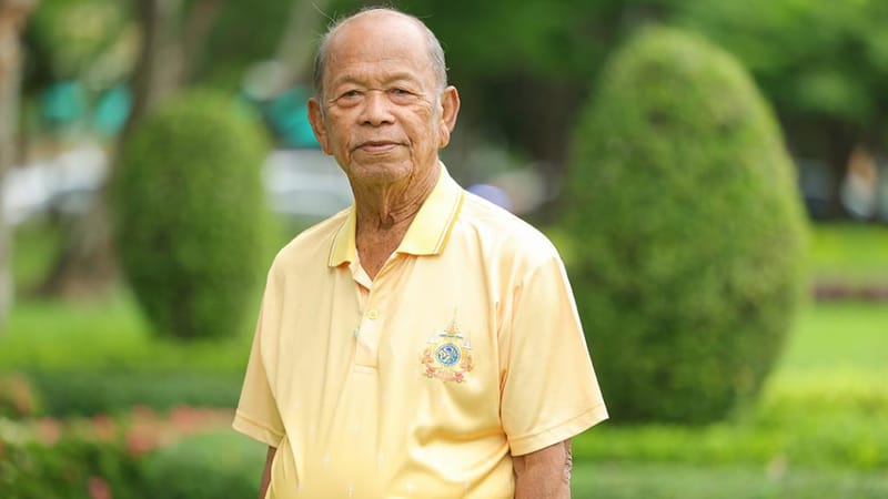 Northeastern tobacco farmers furiously oppose birth-year cigarette purchase ban, accuse government of dumping burden on farmers, urge PM Anutin to order policy postponement