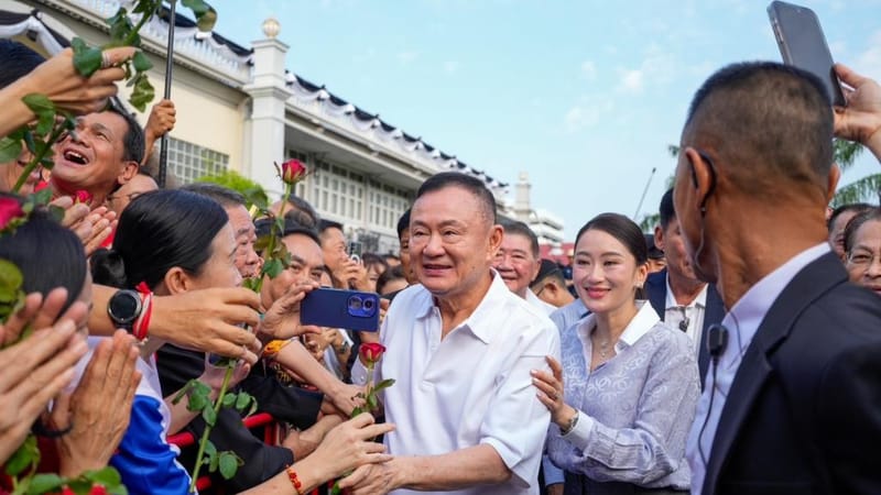 "Thaksin" pays deepest condolences to former Chinese Premier Zhu Rongji, hailing him as the economic commander who drove China to become a global superpower, expressing personal admiration