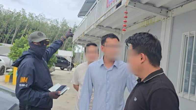 Immigration Division 3 investigators raid Chinese-capital construction site, arrest 5 illegal workers on 3 charges, push to prosecute employer